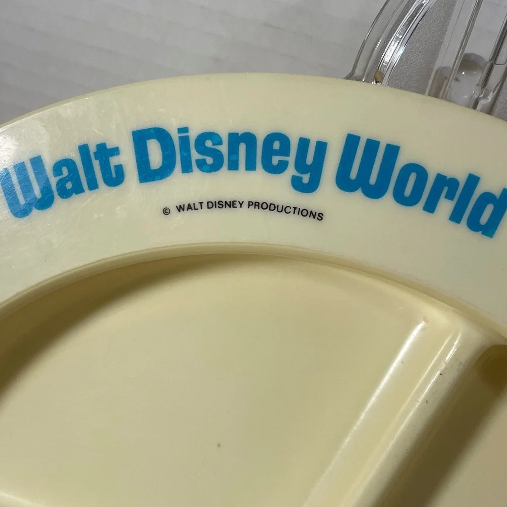 Vtg Walt Disney World Divided Plates Deka Mickey Goofy Donald Pluto Melamine